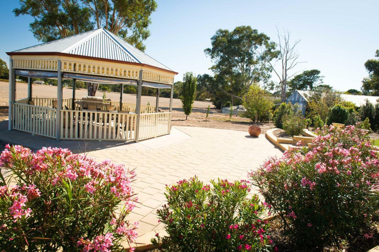 Barossa Vineyard Cottages Танунда Экстерьер фото